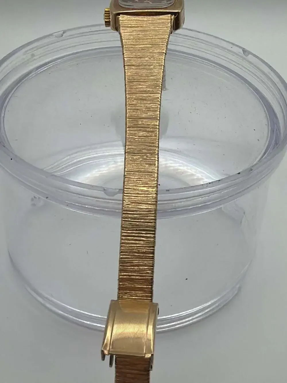 Vintage Waltham Ladies 17 Jewels Mechanical Gold Tone Watch